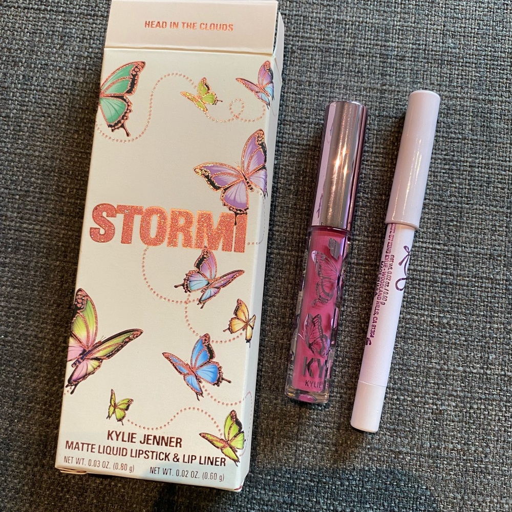 NIB Kylie cosmetics stormi Head in the Clouds